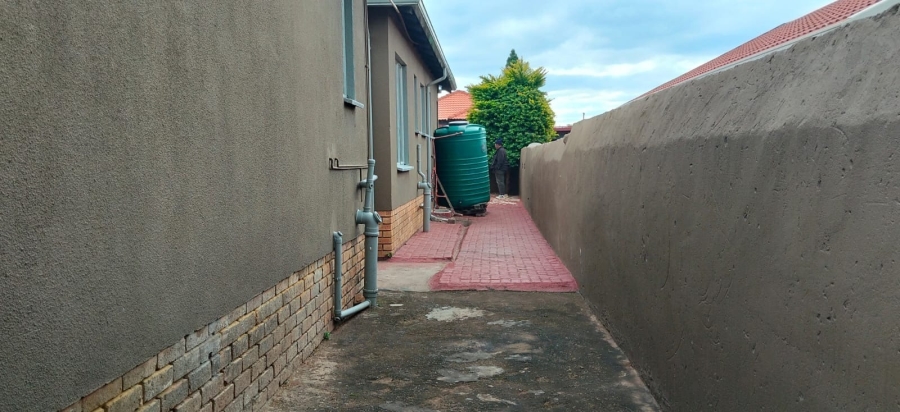 3 Bedroom Property for Sale in Tlhabane West North West